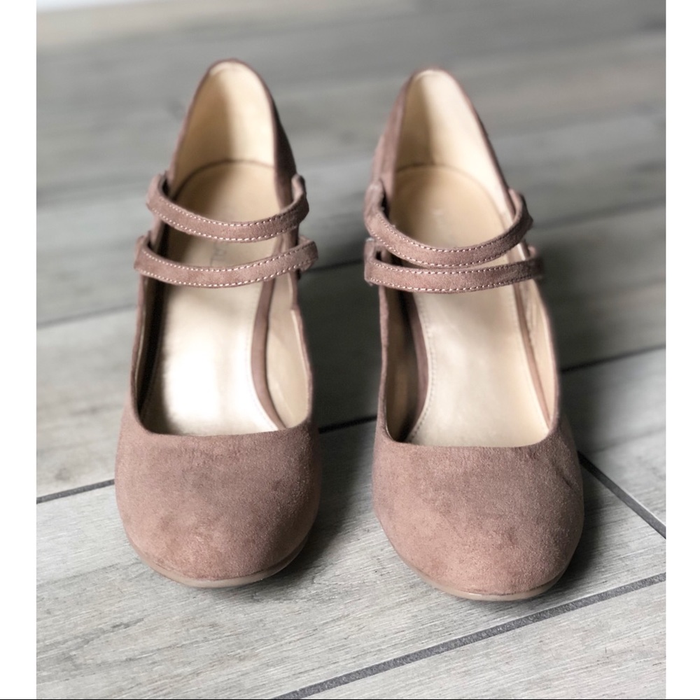 Light Beige Suede Pumps